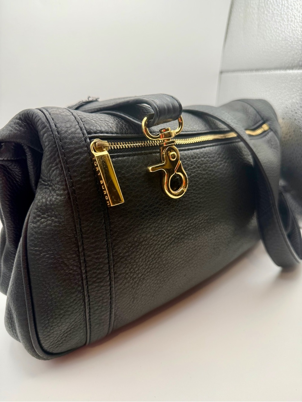 Tory Burch Black Leather Shoulder Bag Gold tone Logo Crossbody Handbag - Picture 3 of 14